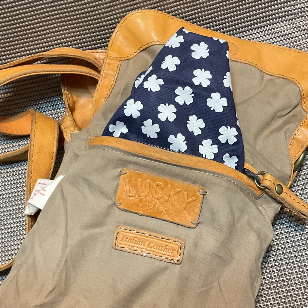 Lucky brand Stylish Tan Leather crossbody Bag - Picture 8 of 9